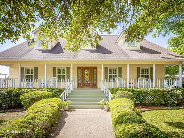 726 Live Oak Drive, Biloxi, MS 39532