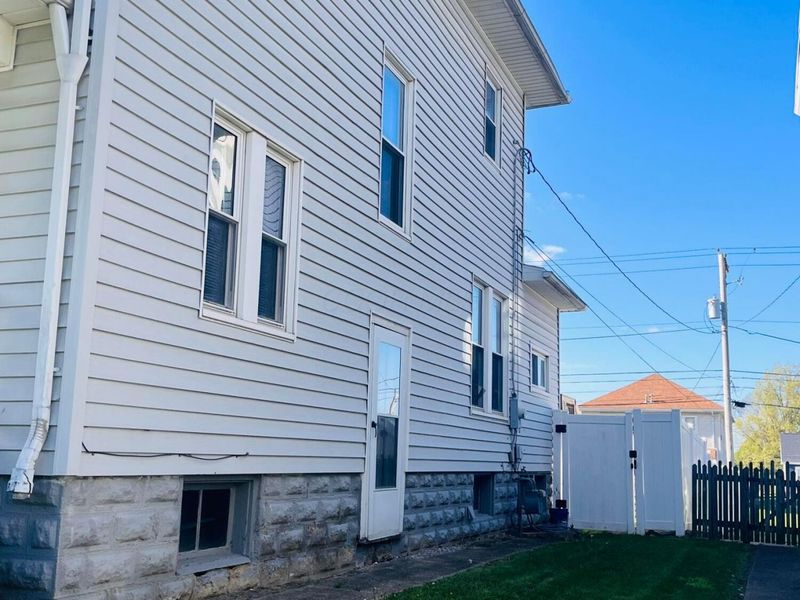 629 Saint Louis Avenue, Zanesville, OH 43701 Photo 3