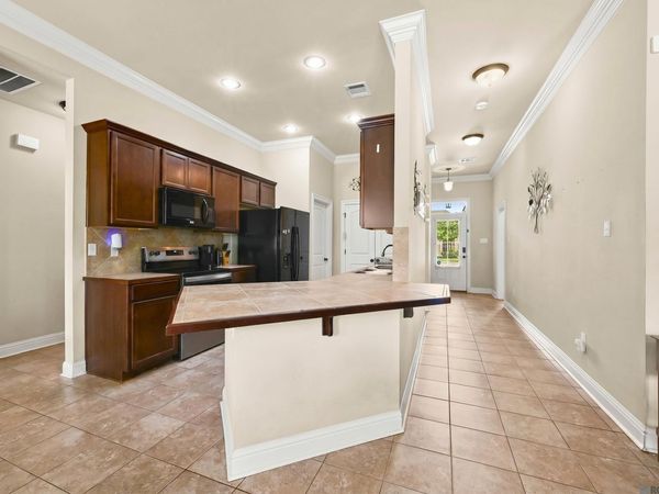 23369 Mango Dr, Denham Springs, LA 70726