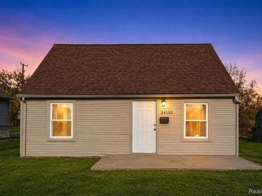 24100 Berry Avenue, Warren, MI 48089