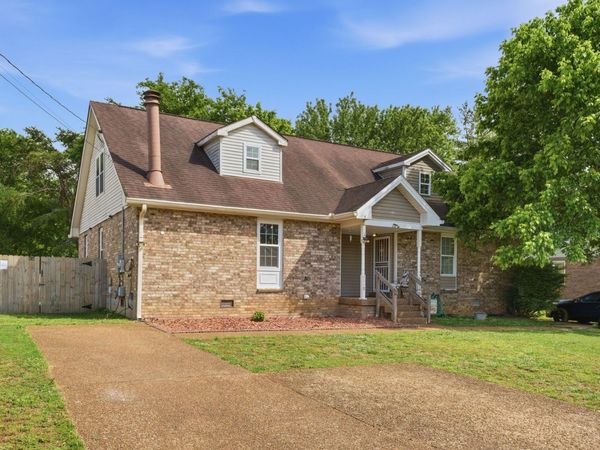 1118 Nelson Dr, Madison, TN 37115