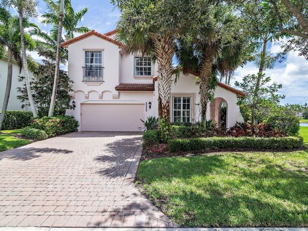 2002 Graden Drive, Palm Beach Gardens, FL 33410