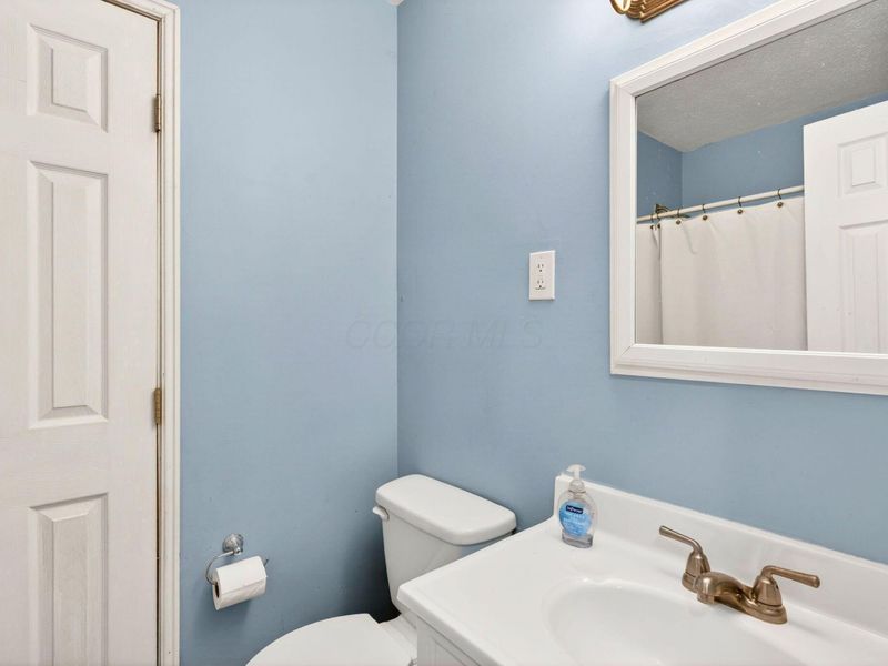 4900 Root Street, Columbus, OH 43207 Photo 24