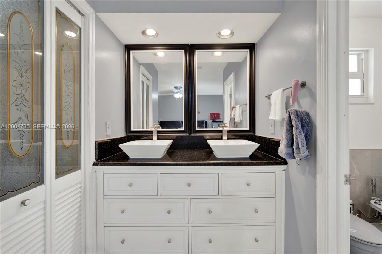 16070 SW 89th Ave Rd, Palmetto Bay, FL 33157 Photo