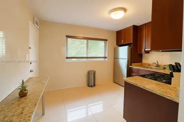 1045 94th St, Unit 2, Bay Harbor Islands, FL 33154 Photo