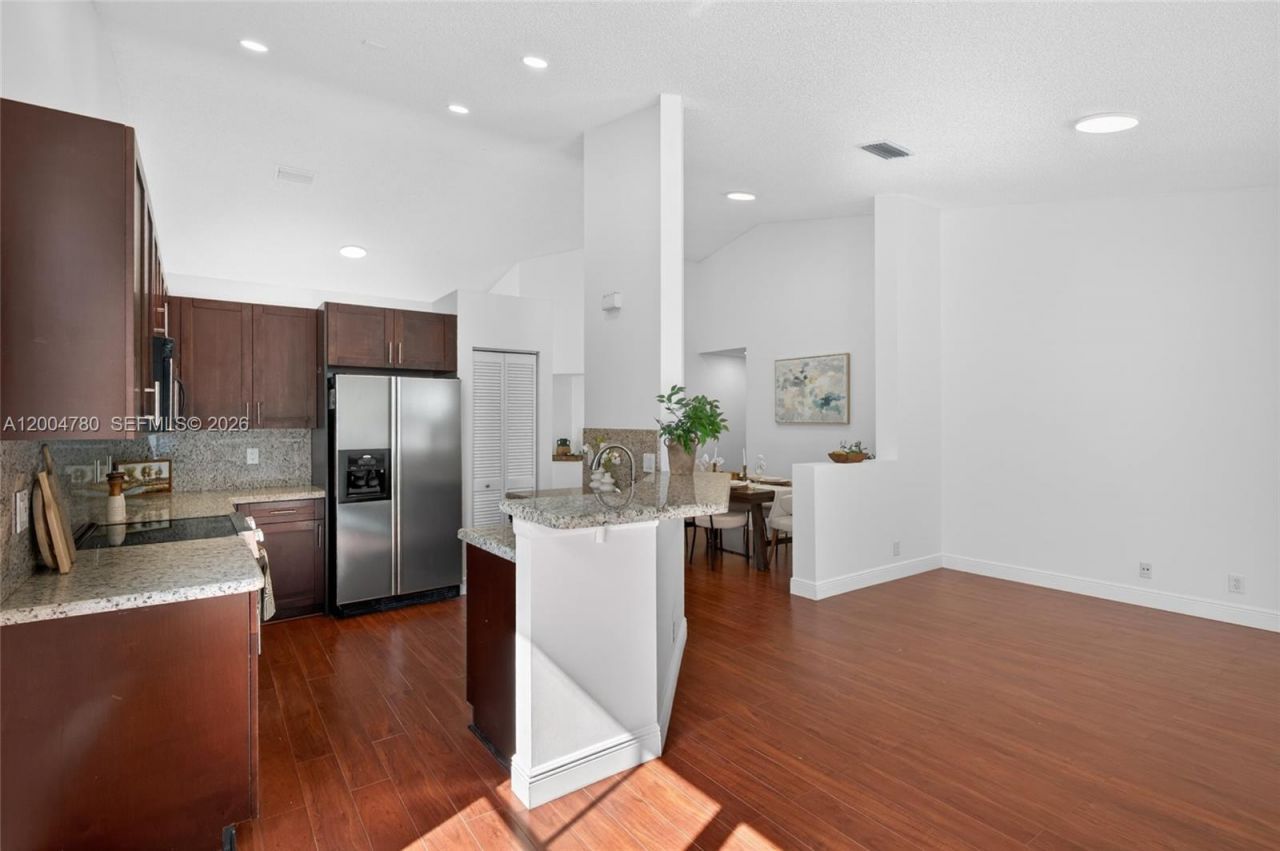 875 Savannah Falls Dr, Unit ., Weston, FL 33327 Photo