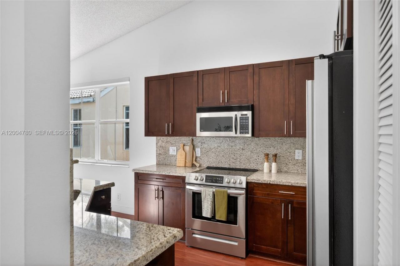 875 Savannah Falls Dr, Unit ., Weston, FL 33327 Photo