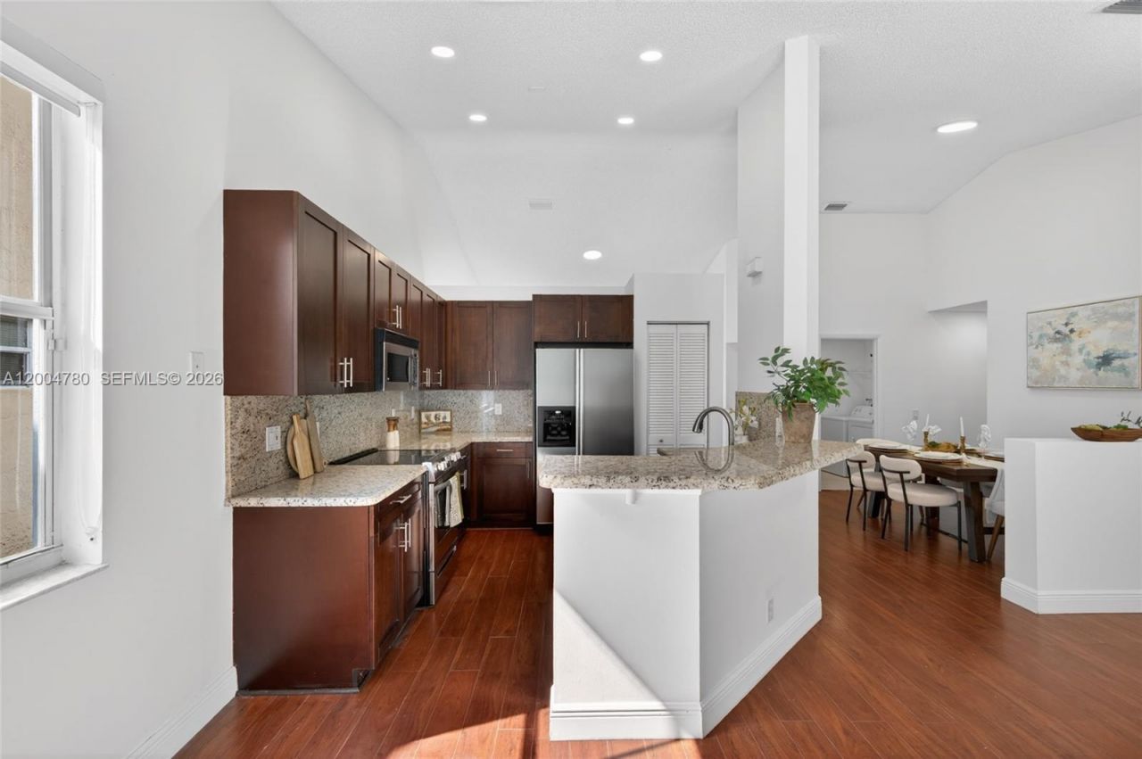 875 Savannah Falls Dr, Unit ., Weston, FL 33327 Photo