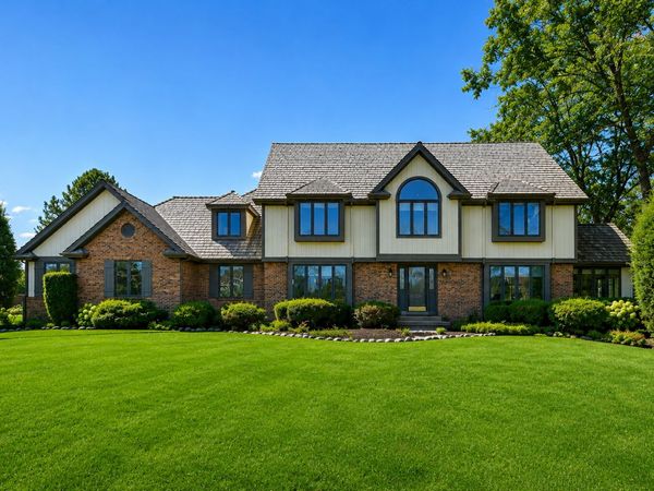 5681 River Park Drive, Libertyville, IL 60048