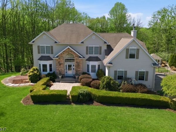 6 Farm Creek Rd, Fredon, NJ 07860
