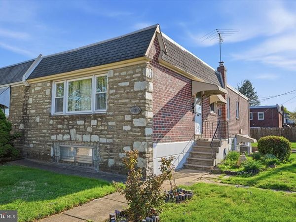 2000 TOMLINSON ROAD, PHILADELPHIA, PA 19116