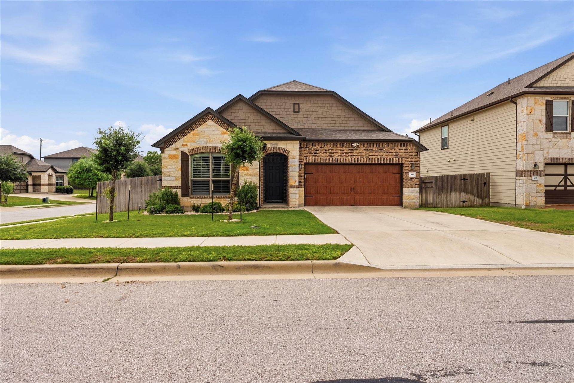 105 West Point Way, Elgin, TX 78621 Main Photo