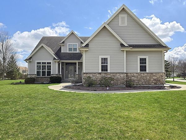 9729 W Prairie Grass WAY, Franklin, WI 53132