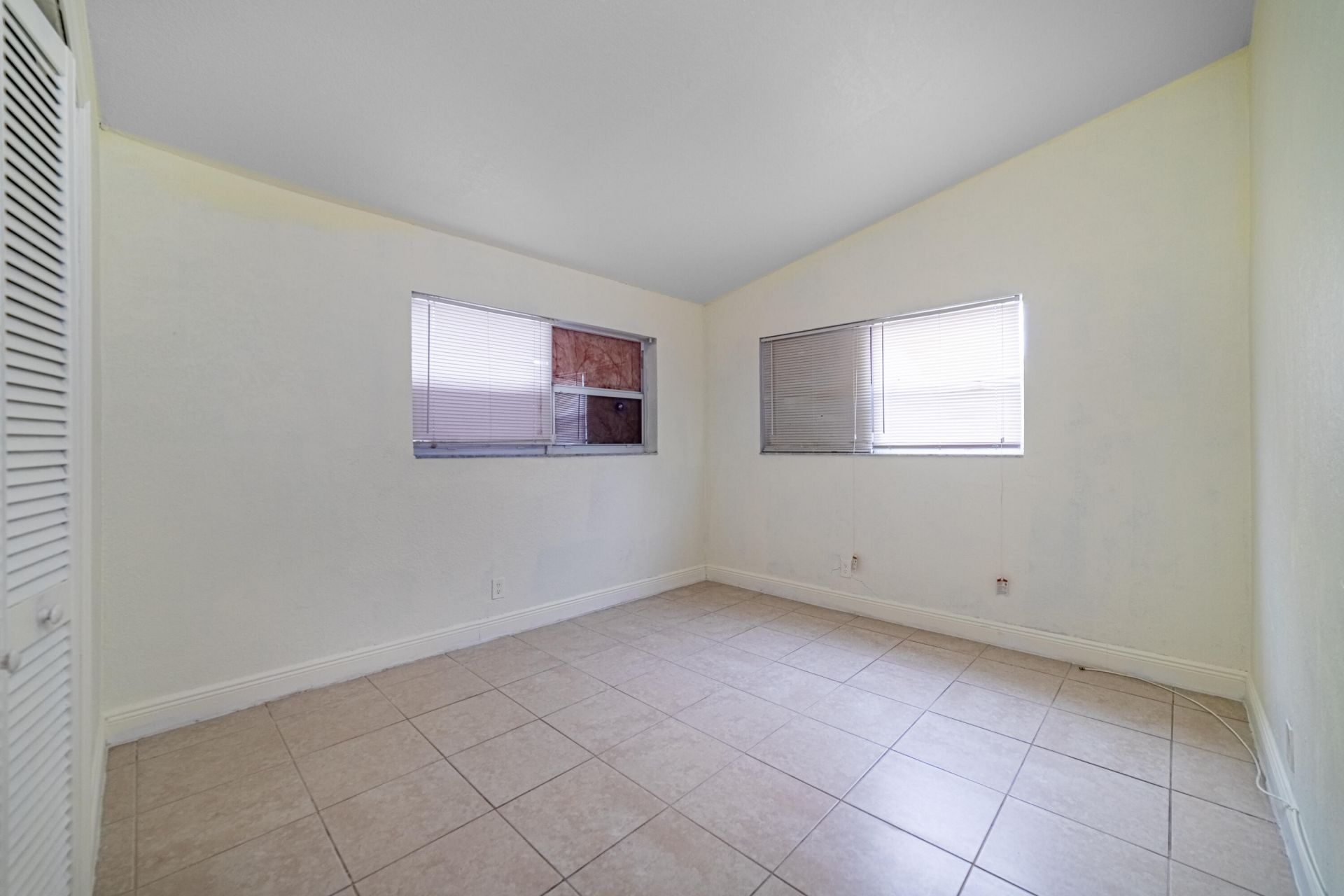 2550 SW 5th Street, Fort Lauderdale, FL 33312 Photo