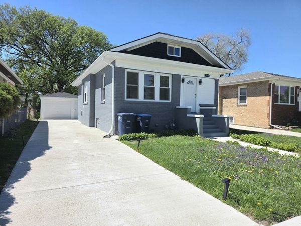 2010 S 7th Avenue , Maywood, IL 60153