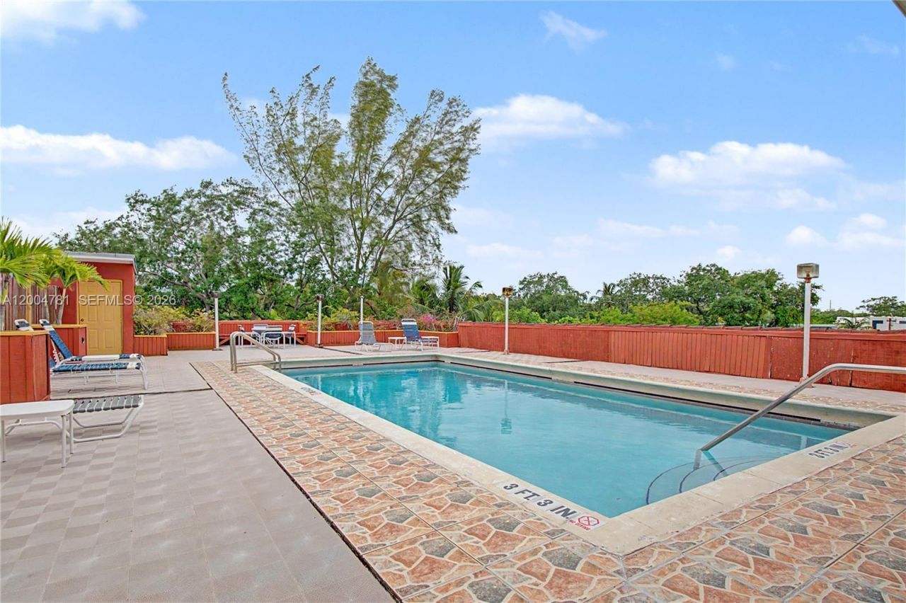 7540 SW 59th Ct, Unit 08, South Miami, FL 33143 Photo