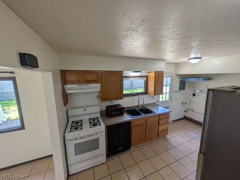 1882 Paul Drive, Brunswick, OH 44212 Photo 11