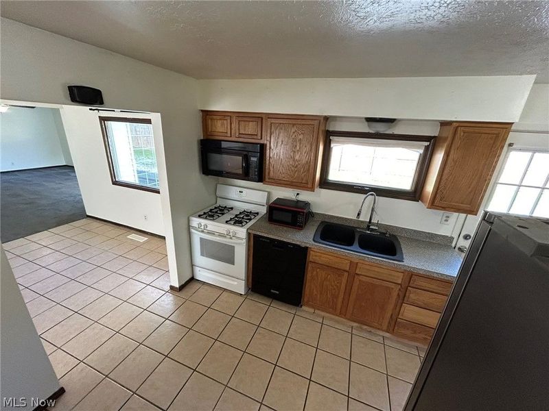 1882 Paul Drive, Brunswick, OH 44212 Photo 13