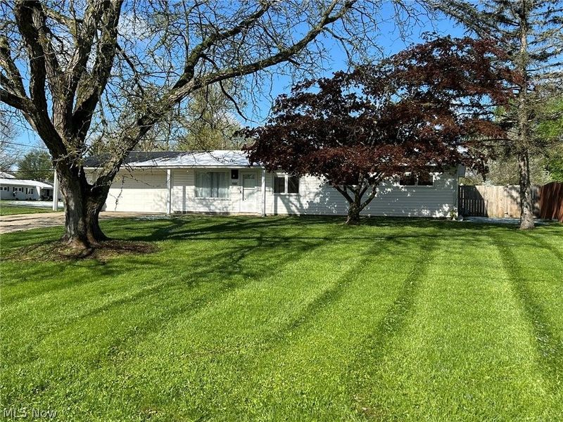 1882 Paul Drive, Brunswick, OH 44212 Photo 2