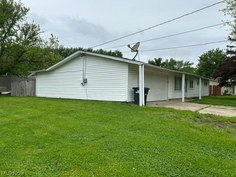 1882 Paul Drive, Brunswick, OH 44212 Photo 3