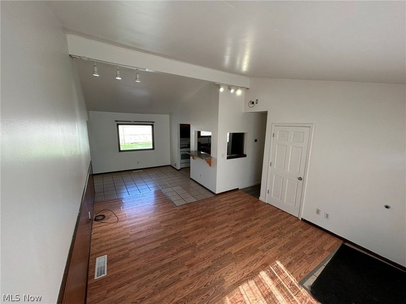 1882 Paul Drive, Brunswick, OH 44212 Photo 9