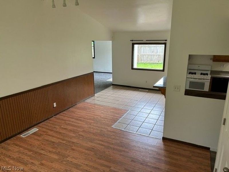 1882 Paul Drive, Brunswick, OH 44212 Photo 9