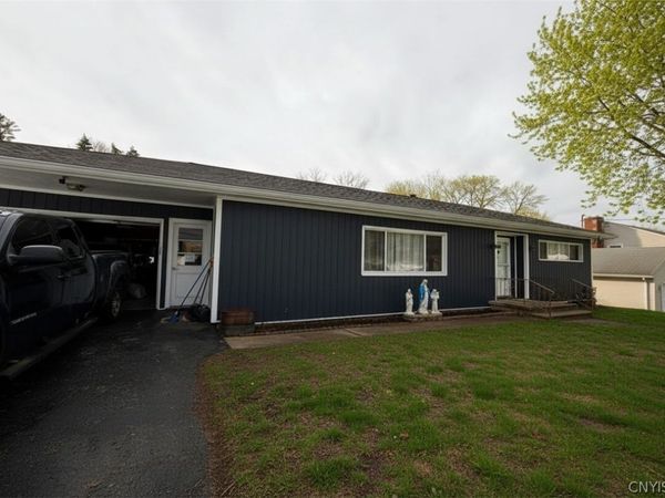 90 Ballantyne Brae, Utica, NY 13501