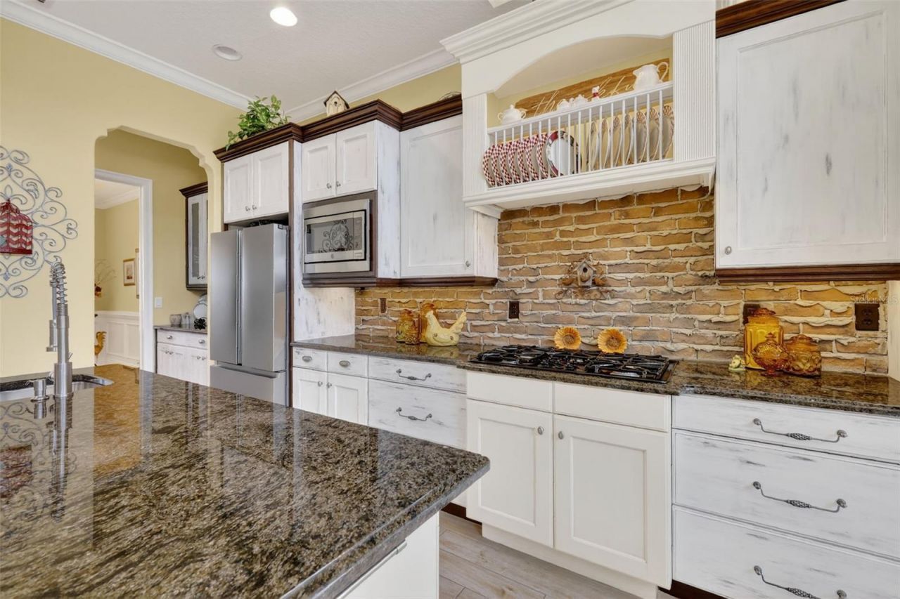 404 Long And Winding Road, Howey in the Hills, FL 34737 Photo