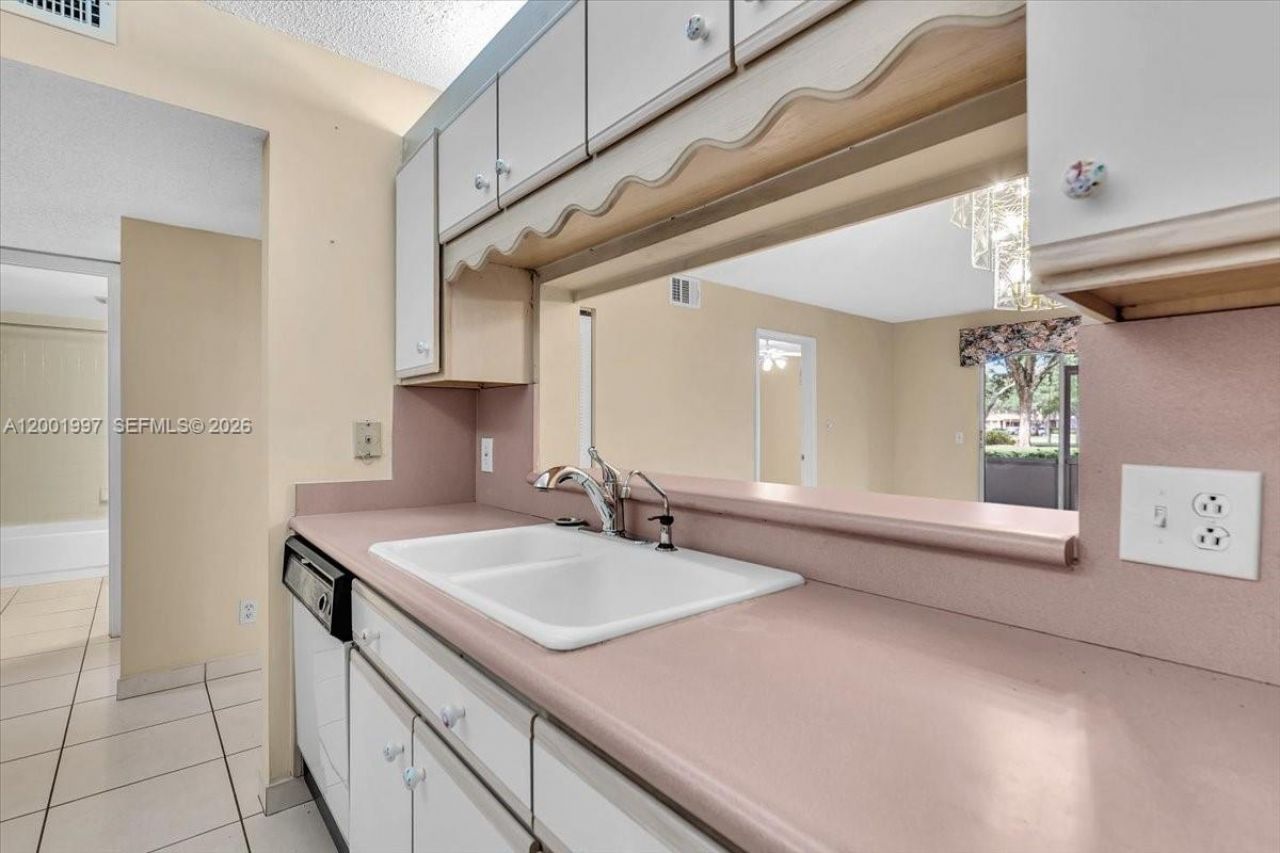 1200 SW 124th Ter, Unit 106O, Pembroke Pines, FL 33027 Photo