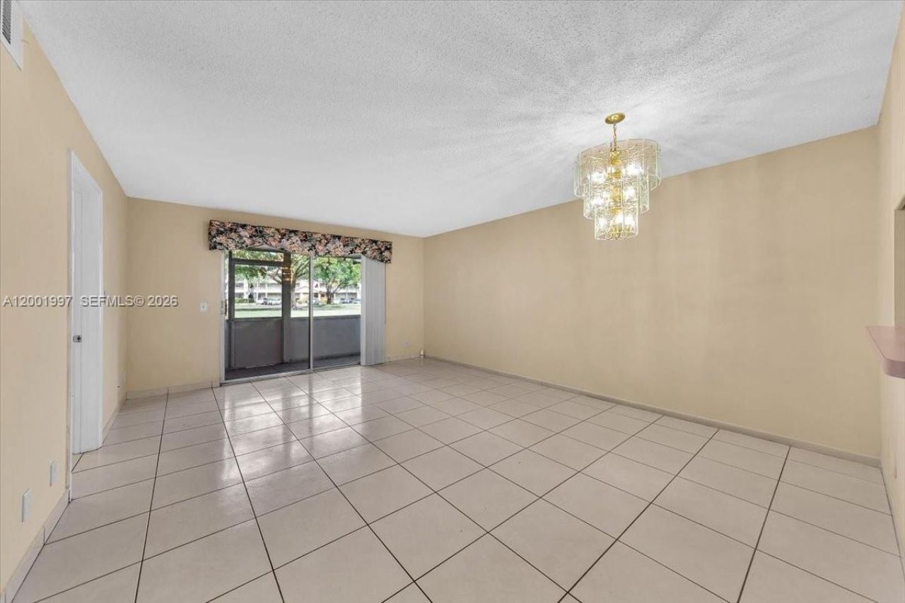 1200 SW 124th Ter, Unit 106O, Pembroke Pines, FL 33027 Photo