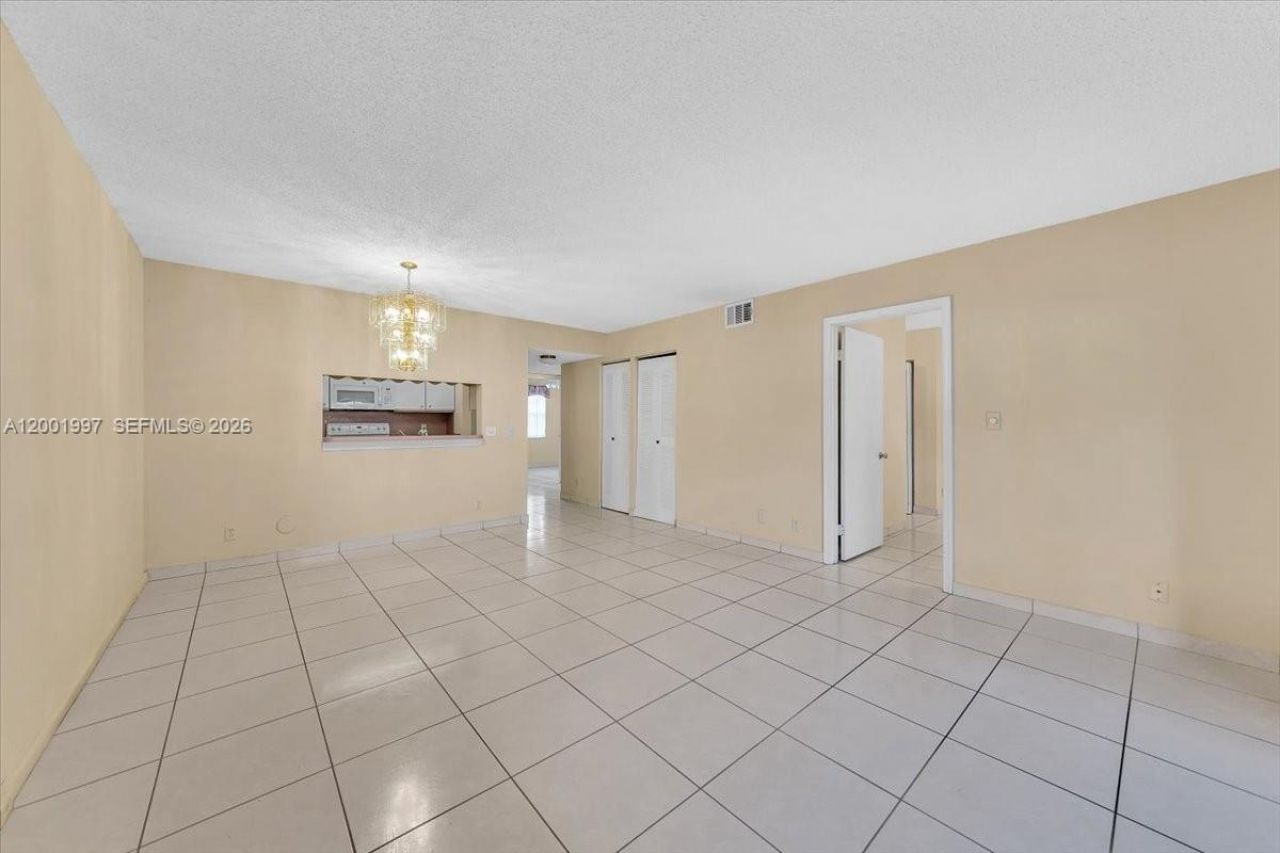 1200 SW 124th Ter, Unit 106O, Pembroke Pines, FL 33027 Photo