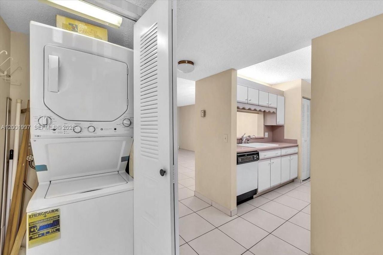 1200 SW 124th Ter, Unit 106O, Pembroke Pines, FL 33027 Photo