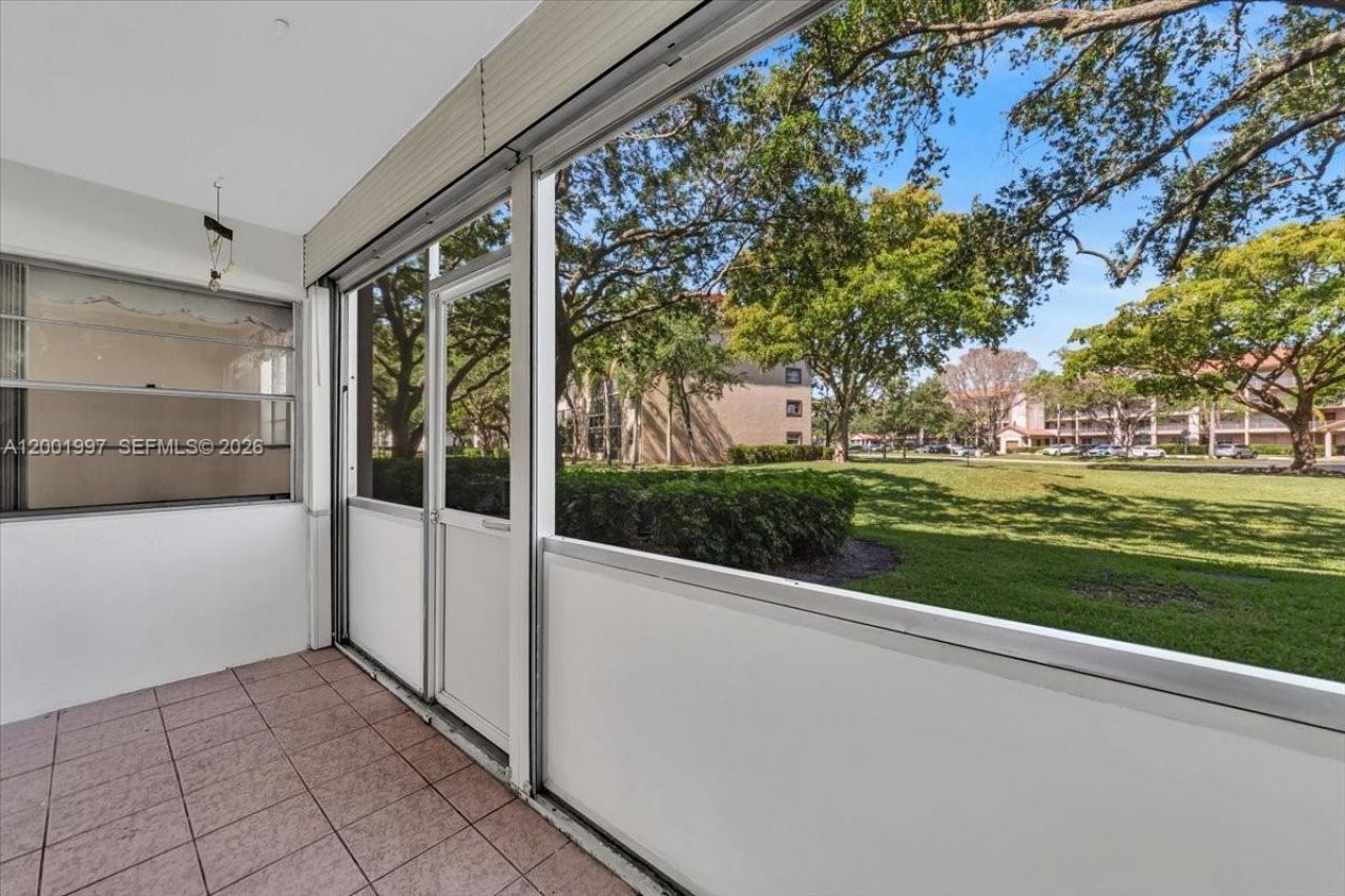 1200 SW 124th Ter, Unit 106O, Pembroke Pines, FL 33027 Photo