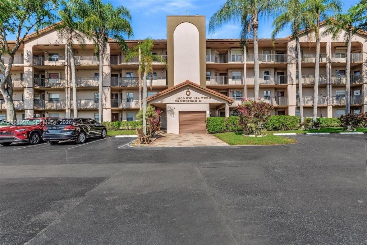 1200 SW 124th Ter, Unit 106O, Pembroke Pines, FL 33027 Photo