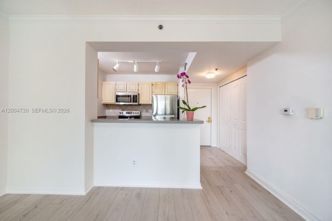 2665 SW 37th Ave, Unit 201, Miami, FL 33133 Photo