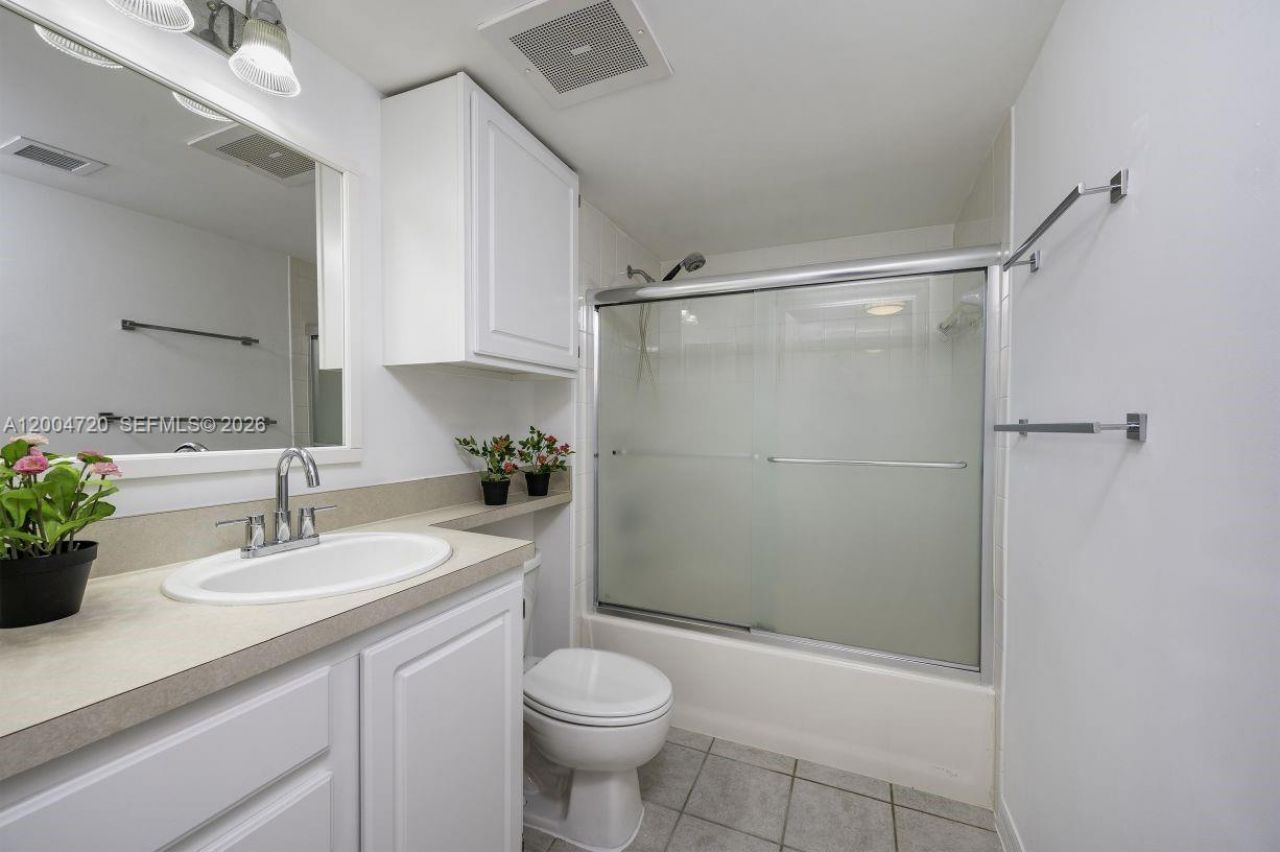 2665 SW 37th Ave, Unit 201, Miami, FL 33133 Photo