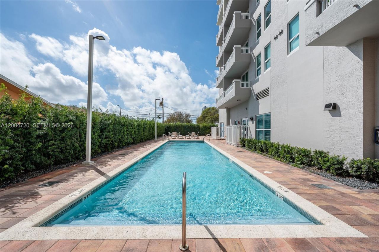 2665 SW 37th Ave, Unit 201, Miami, FL 33133 Photo
