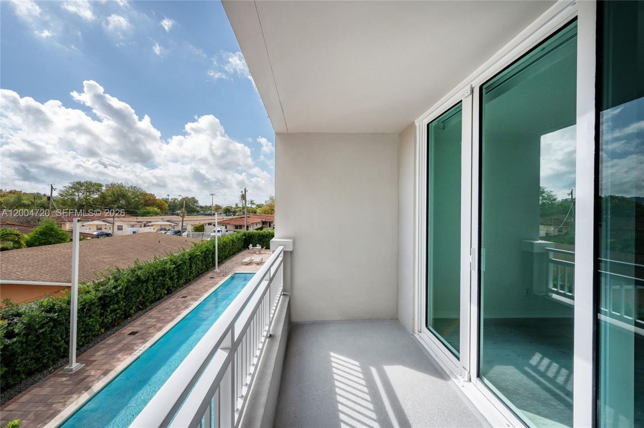 2665 SW 37th Ave, Unit 201, Miami, FL 33133 Photo