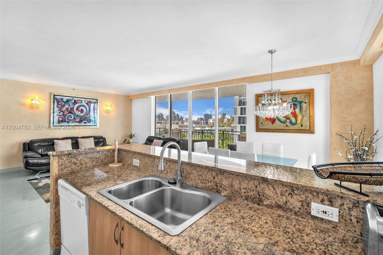 17555 Atlantic Blvd, Unit 707, Sunny Isles Beach, FL 33160 Photo