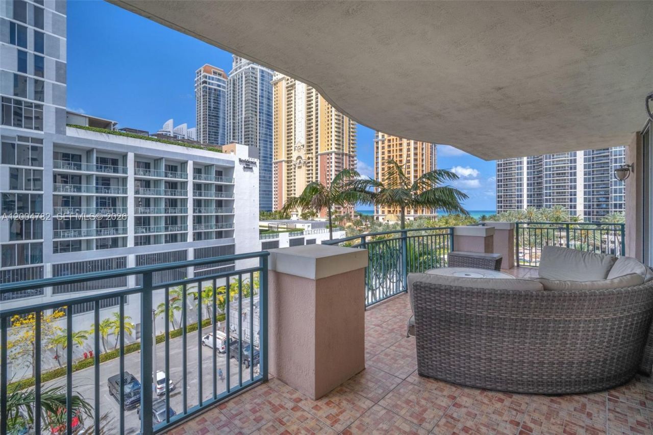 17555 Atlantic Blvd, Unit 707, Sunny Isles Beach, FL 33160 Photo