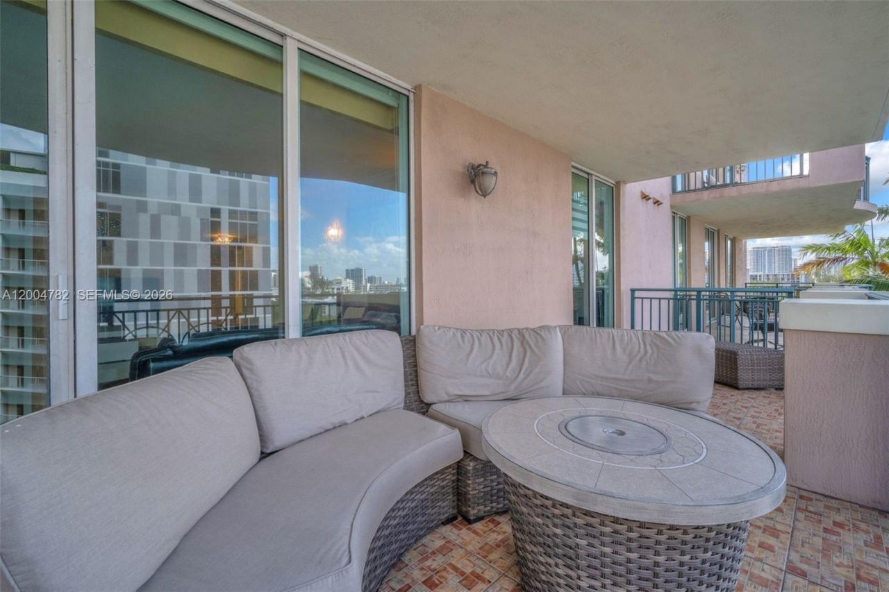 17555 Atlantic Blvd, Unit 707, Sunny Isles Beach, FL 33160 Photo