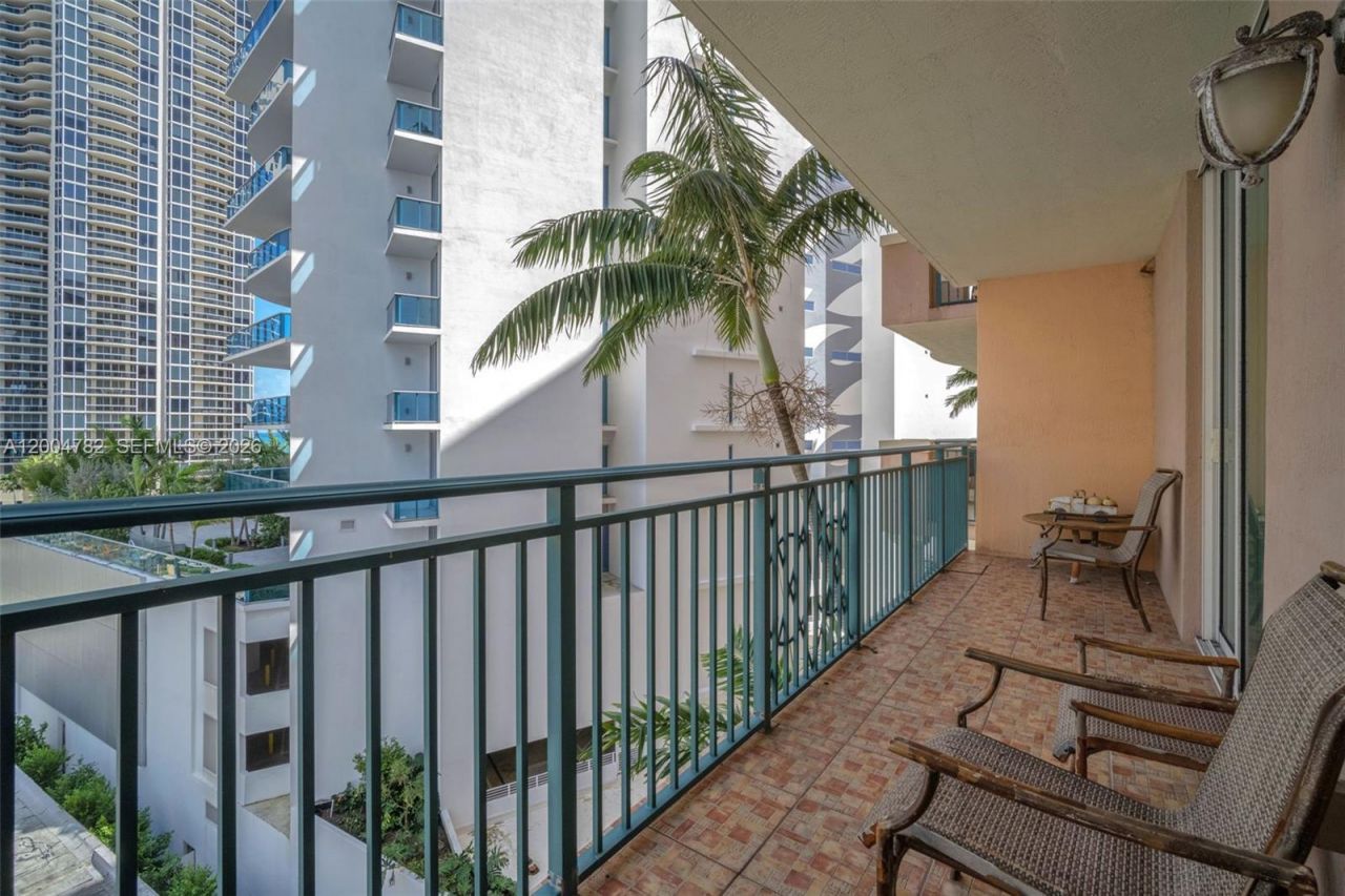 17555 Atlantic Blvd, Unit 707, Sunny Isles Beach, FL 33160 Photo