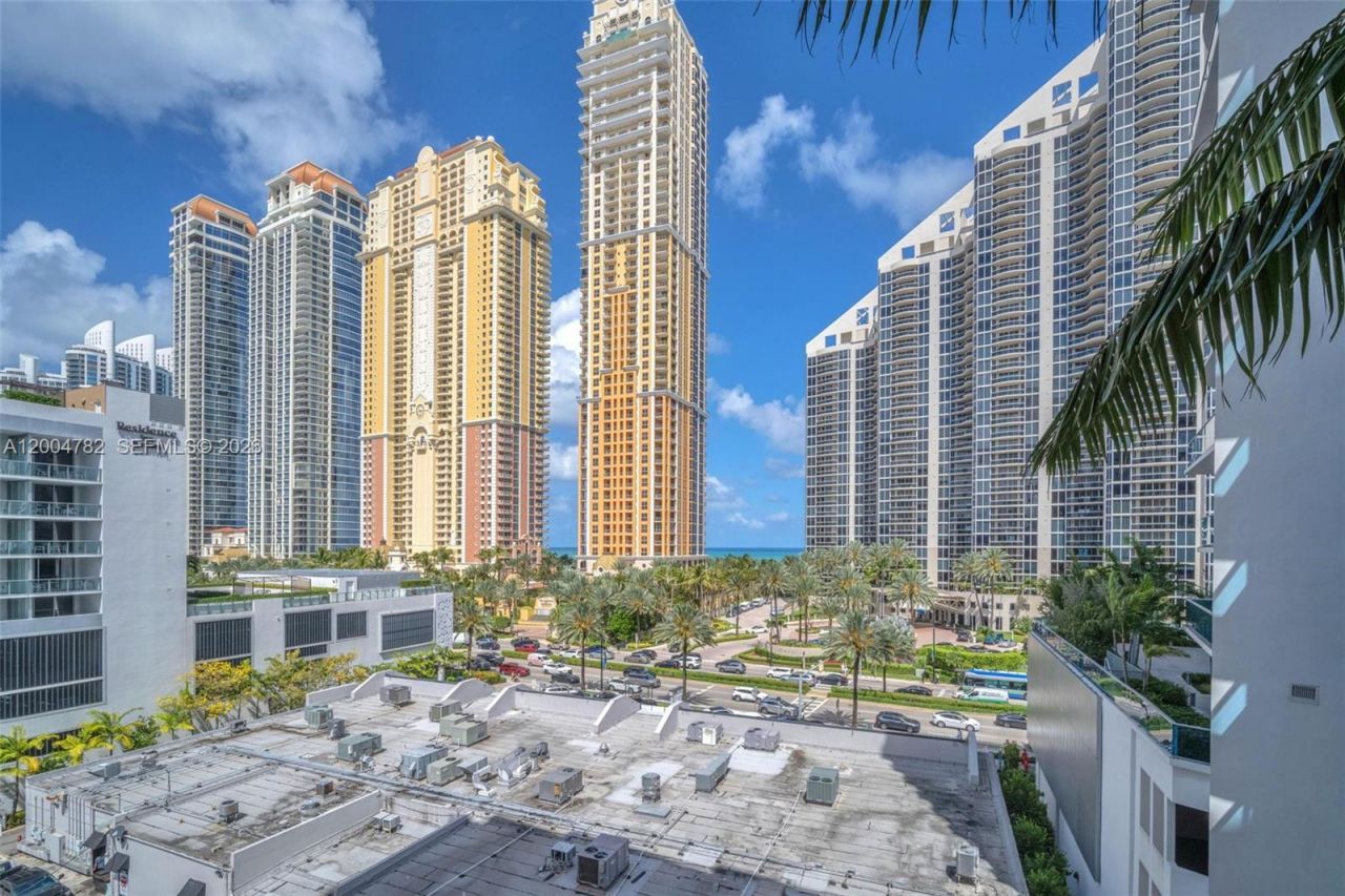 17555 Atlantic Blvd, Unit 707, Sunny Isles Beach, FL 33160 Photo