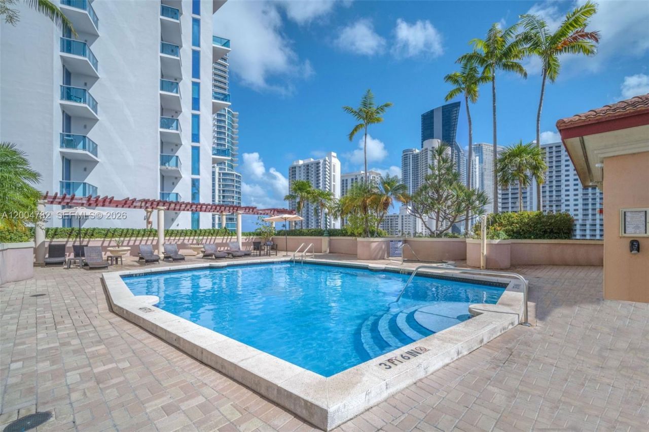 17555 Atlantic Blvd, Unit 707, Sunny Isles Beach, FL 33160 Photo