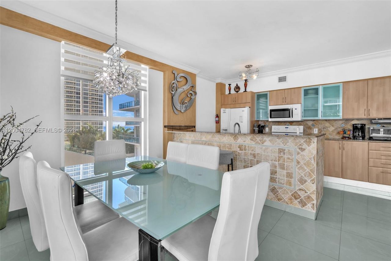 17555 Atlantic Blvd, Unit 707, Sunny Isles Beach, FL 33160 Photo