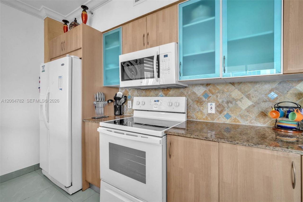 17555 Atlantic Blvd, Unit 707, Sunny Isles Beach, FL 33160 Photo