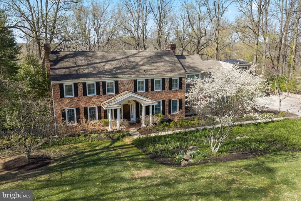 11 FOXCHASE ROAD , MALVERN, PA 19355