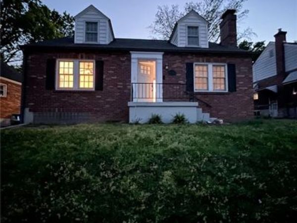 9343 Mackenzie Road , Affton, MO 63123