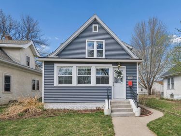 3916 30th Avenue S, Minneapolis, MN 55406