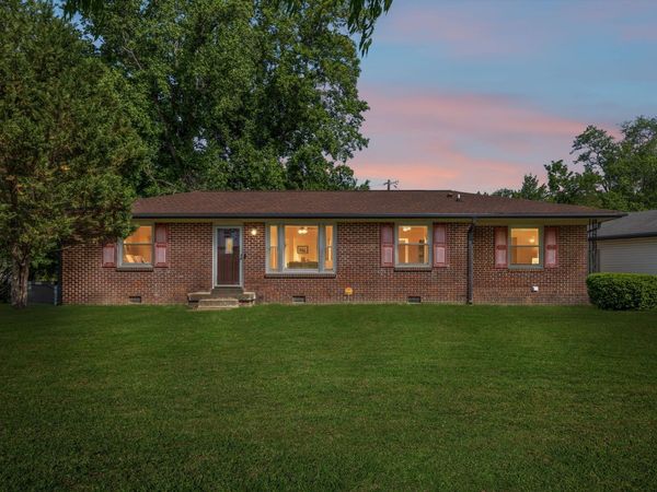 60 Bel Air Blvd, Clarksville, TN 37042